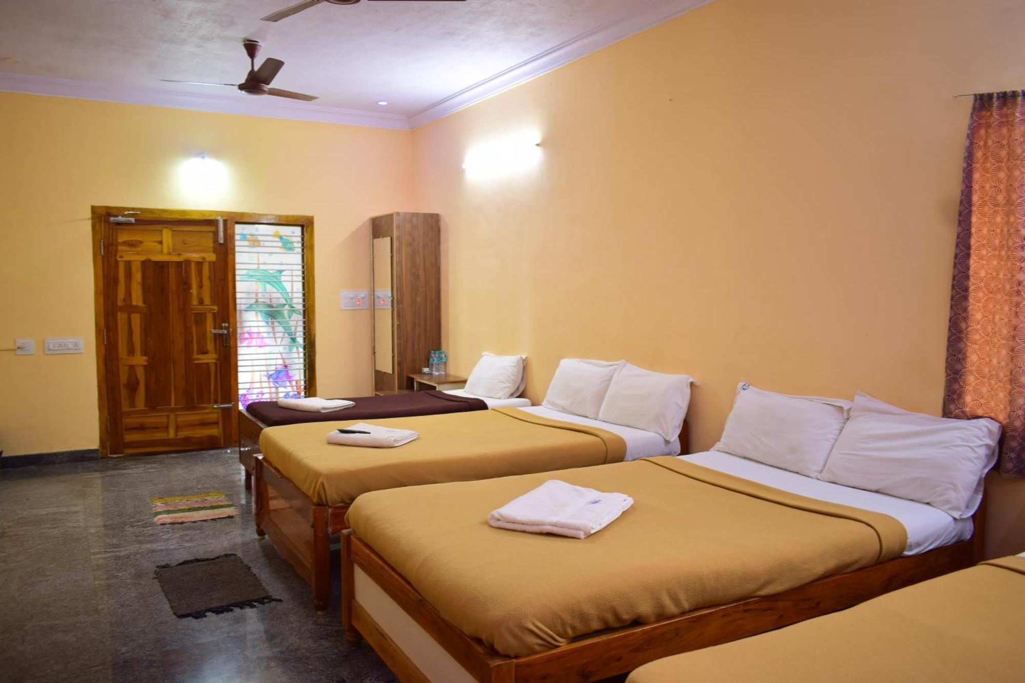 Dolphin Resort Йелагери Экстерьер фото